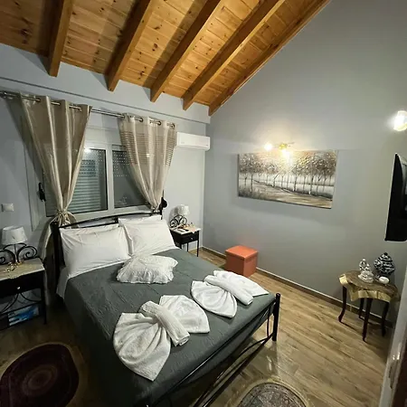 Blue Waves House 1 Soroni