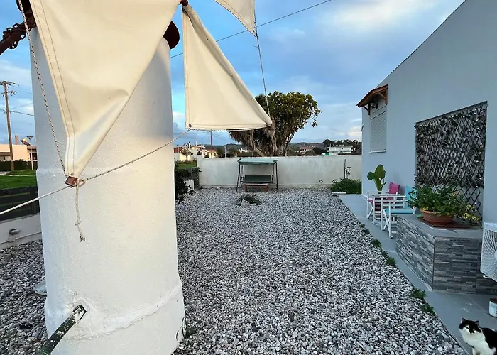 Blue Waves House 1 Soroni